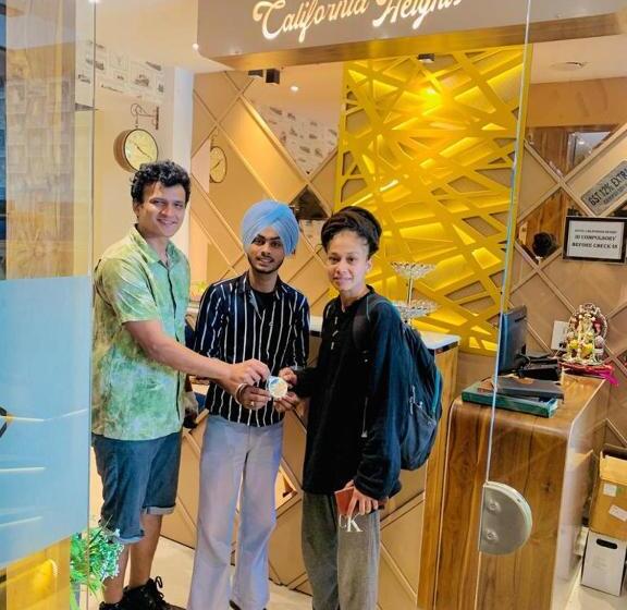 ホテル California Heights