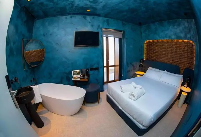 ホテル Faro Lariño