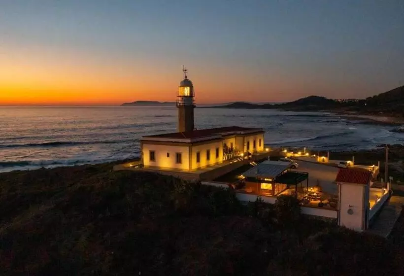 ホテル Faro Lariño