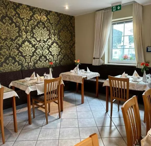 ホテル Garni Lichtquelle