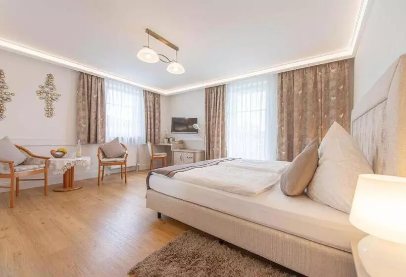 ホテル Garni Lichtquelle