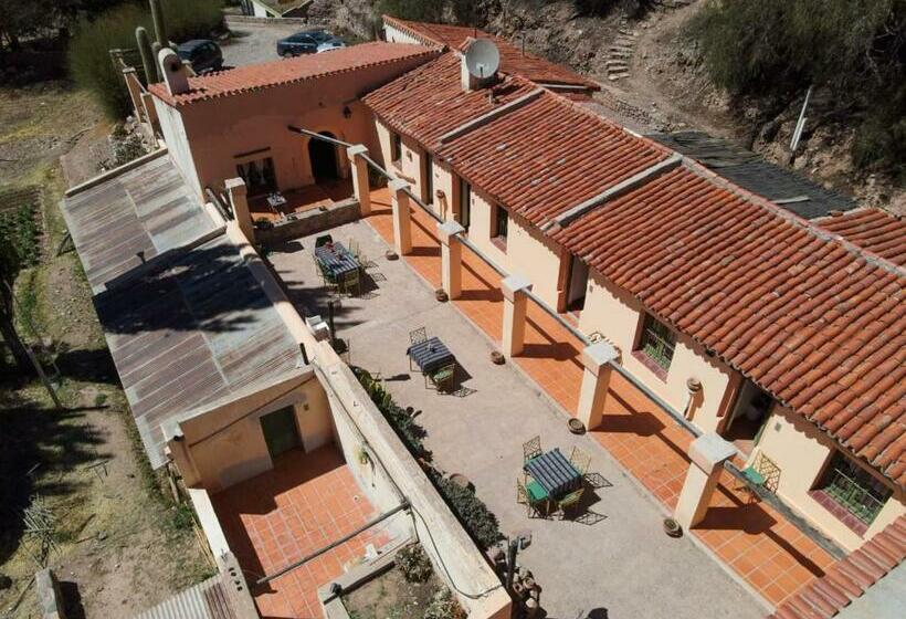 ホテル Hosteria La Granja