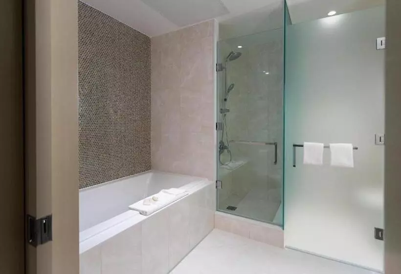 Sutton Place Hotel Toronto