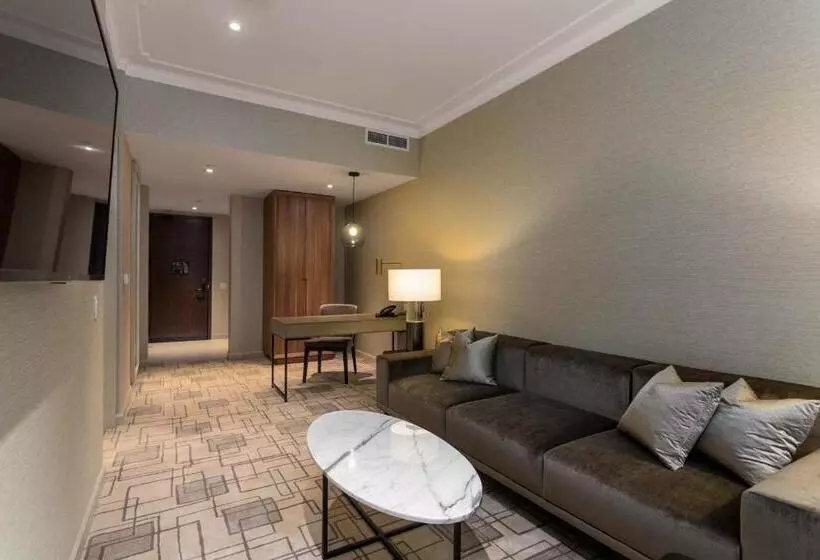 Sutton Place Hotel Toronto