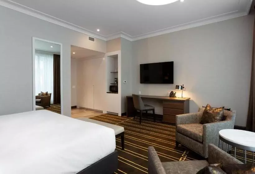 Sutton Place Hotel Toronto