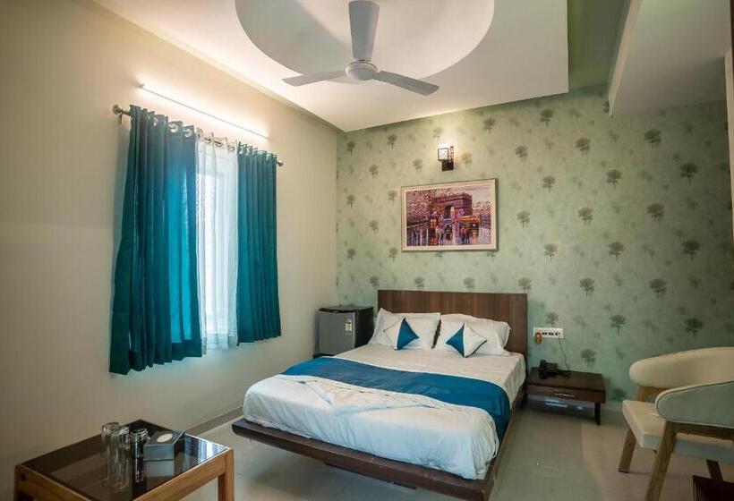 Hotelli New Panchratna