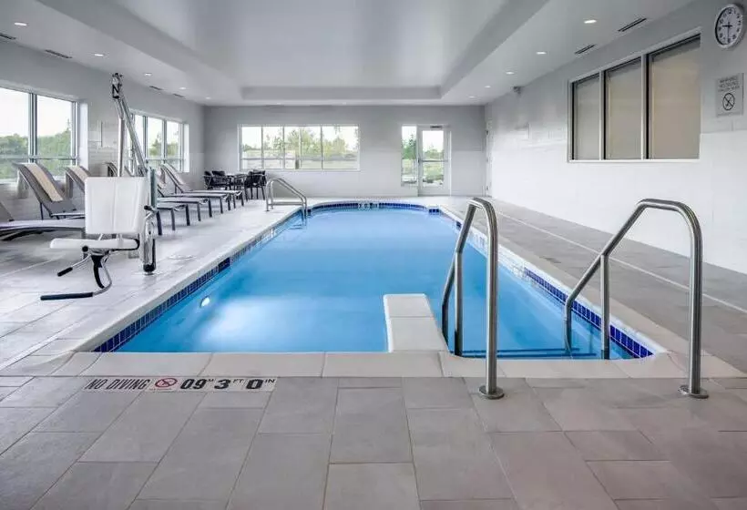 هتل Towneplace Suites By Marriott Madison West, Middleton