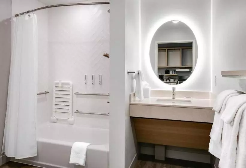 هتل Towneplace Suites By Marriott Madison West, Middleton