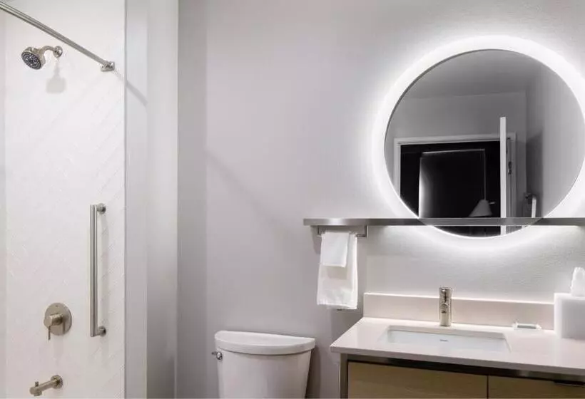 هتل Towneplace Suites By Marriott Madison West, Middleton