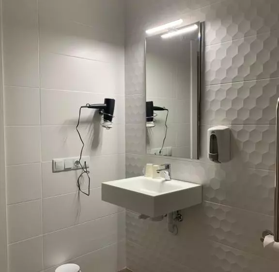 پانسیون Hostal Comfort Suites