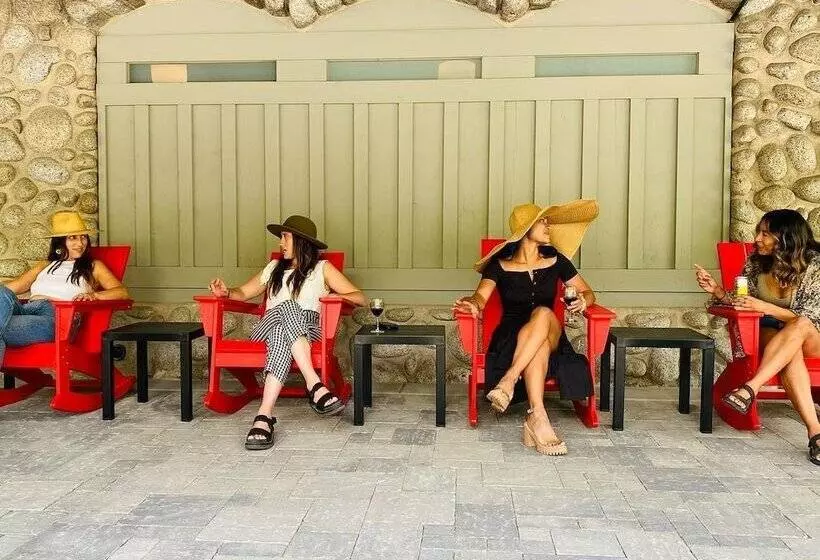 Retkeilymaja The Creekstone