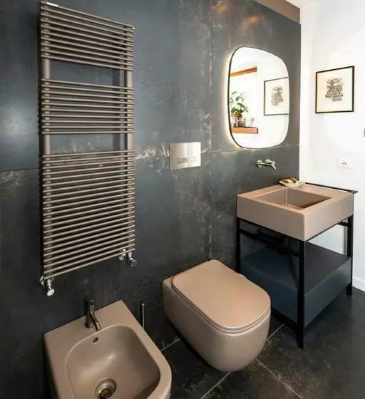 تختخواب و صبحانه Larici Rooms