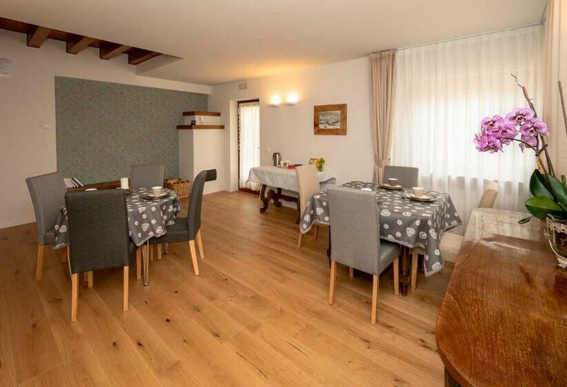 مبيت وإفطار Larici Rooms