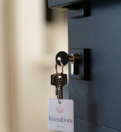 住宿加早餐  Rózsabors Hévíz