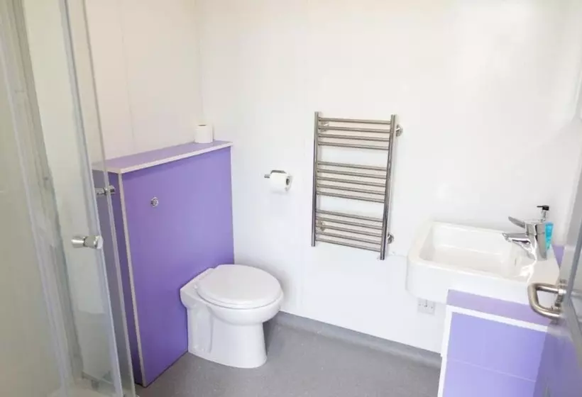 Cwtsh Hostel