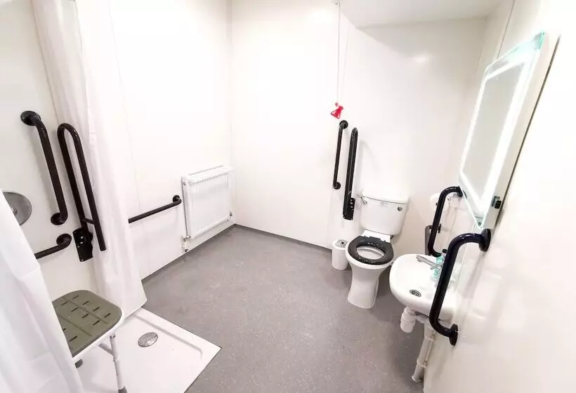 Cwtsh Hostel