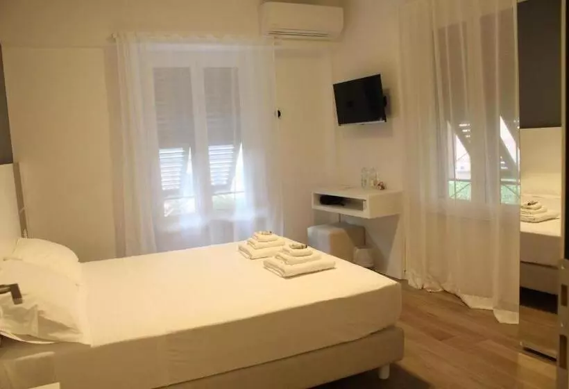 Hotelli Albergo Augusta B&b