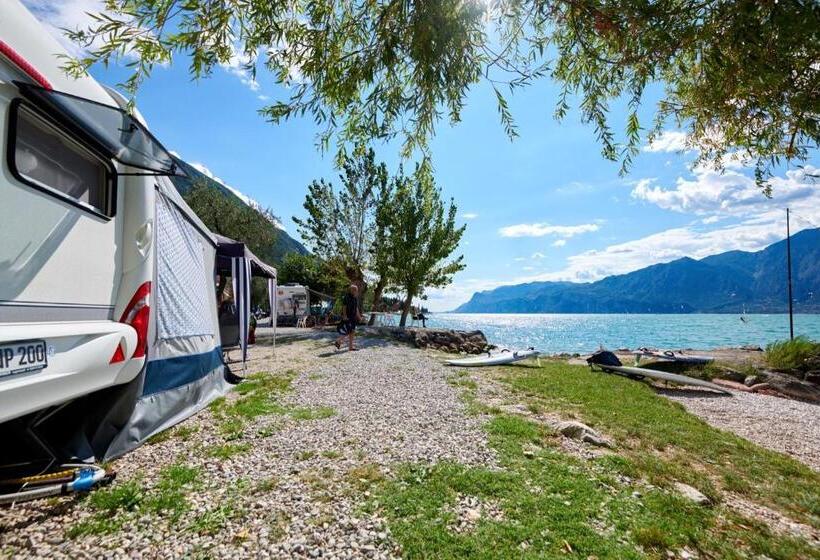 호텔 Albergo Campeggio Bommartini