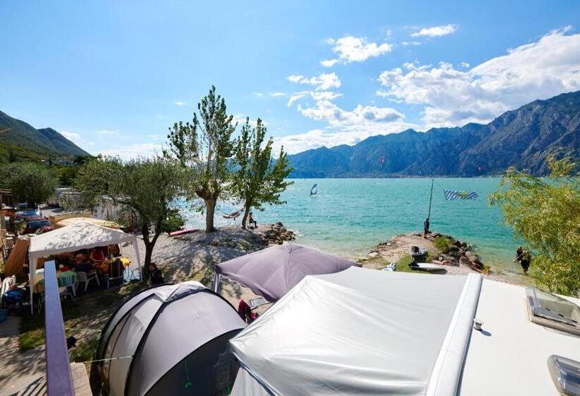 호텔 Albergo Campeggio Bommartini