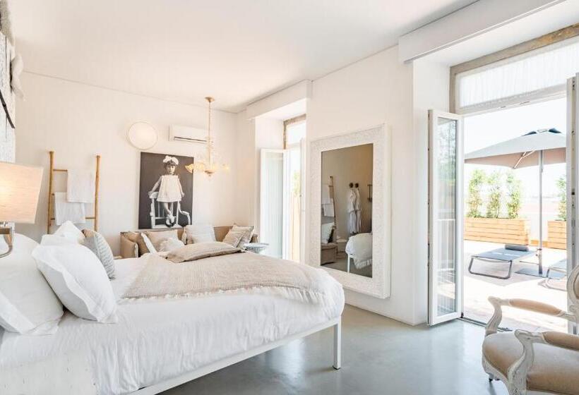 هتل Colégio Charm House