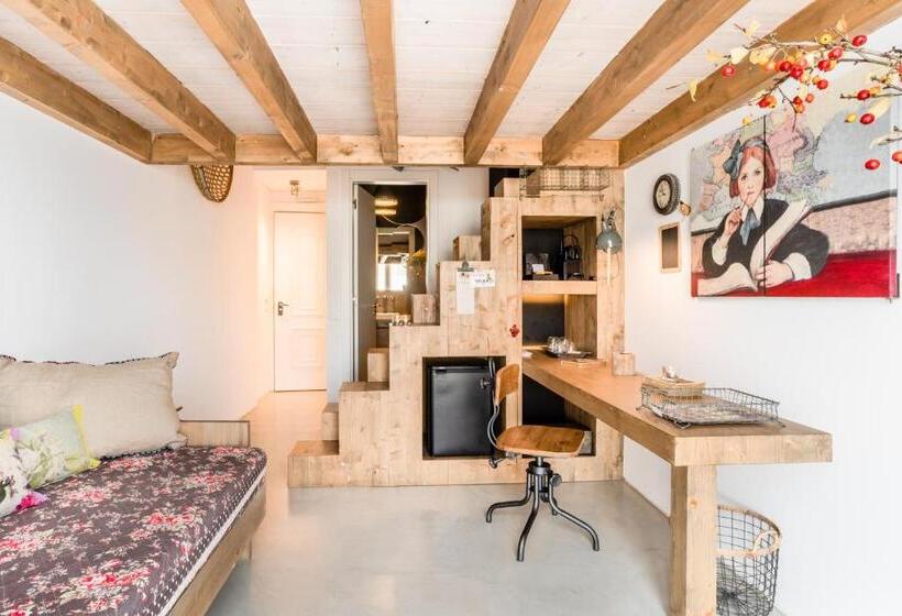 هتل Colégio Charm House