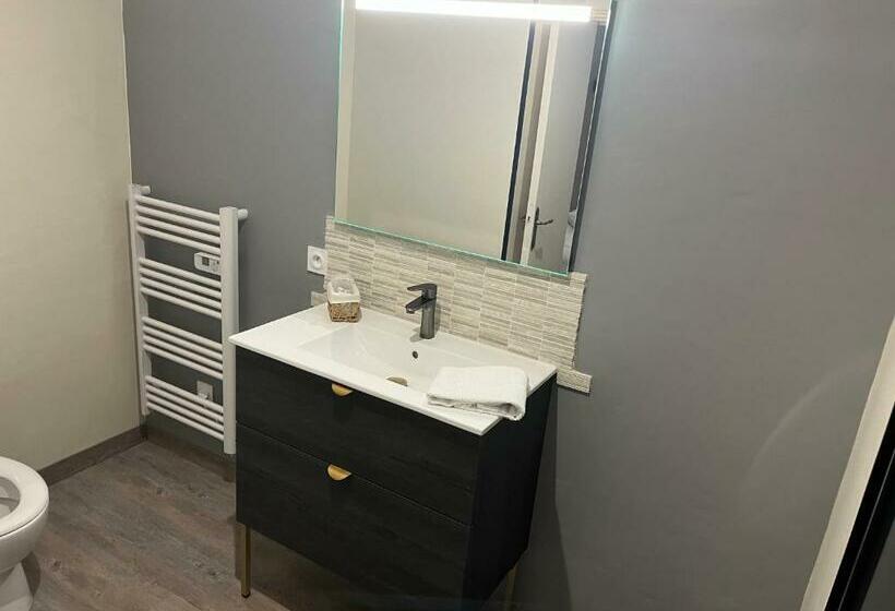 Отель Hôtel Du Château   Beynac Et Cazenac