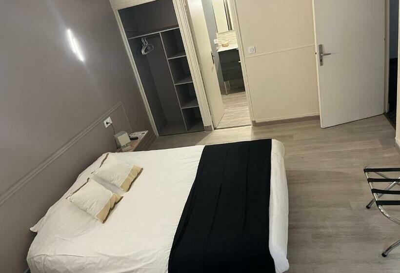 Отель Hôtel Du Château   Beynac Et Cazenac