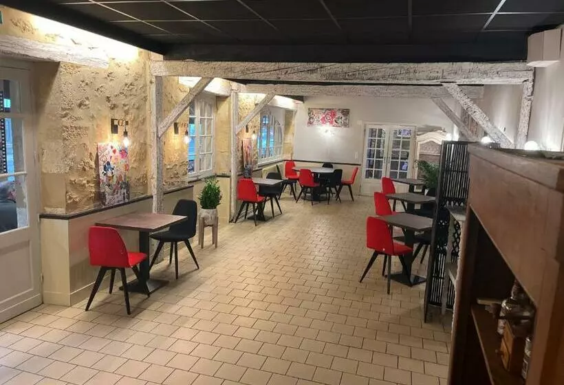 ホテル Hôtel Du Château   Beynac Et Cazenac