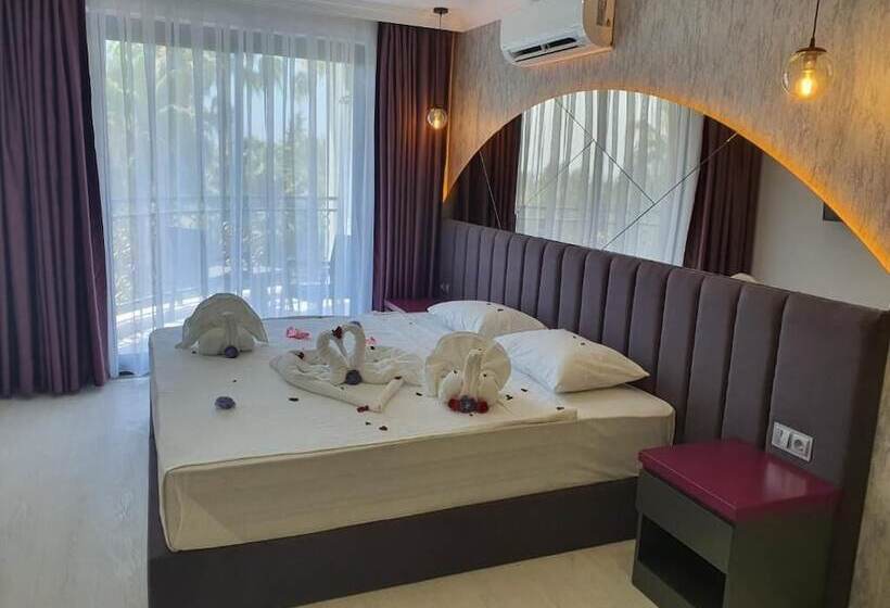 فندق Karikatur Bi