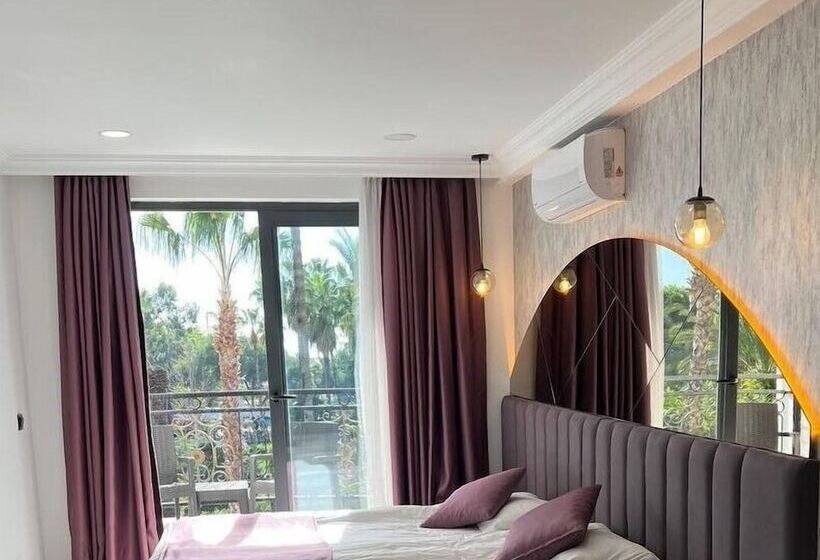 فندق Karikatur Bi