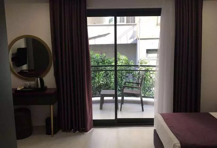 ホテル Karikatur Bi