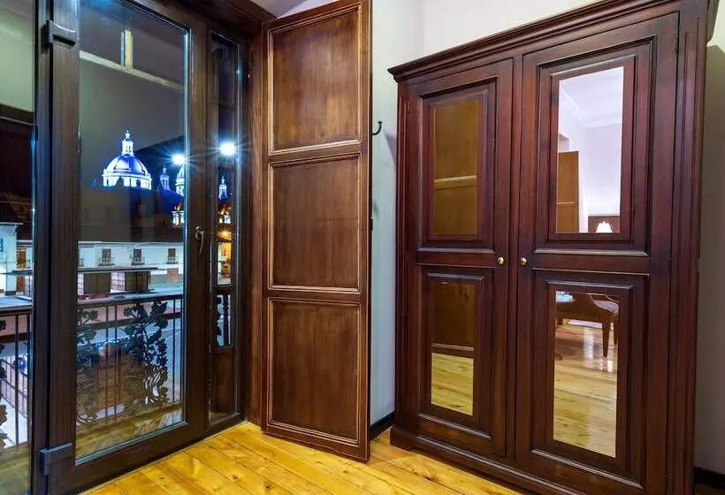ホテル La Cofradia Pubhouse
