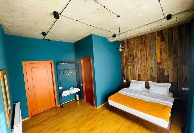 هتل Misty Mountain