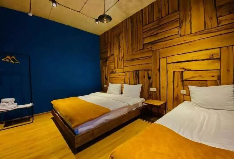 هتل Misty Mountain