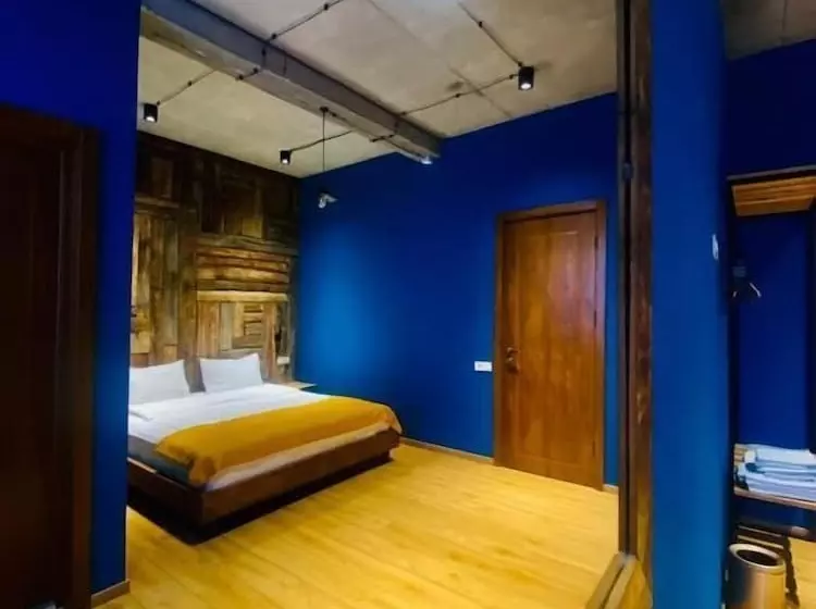 هتل Misty Mountain