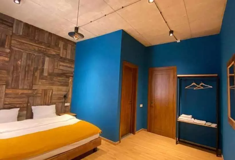 هتل Misty Mountain