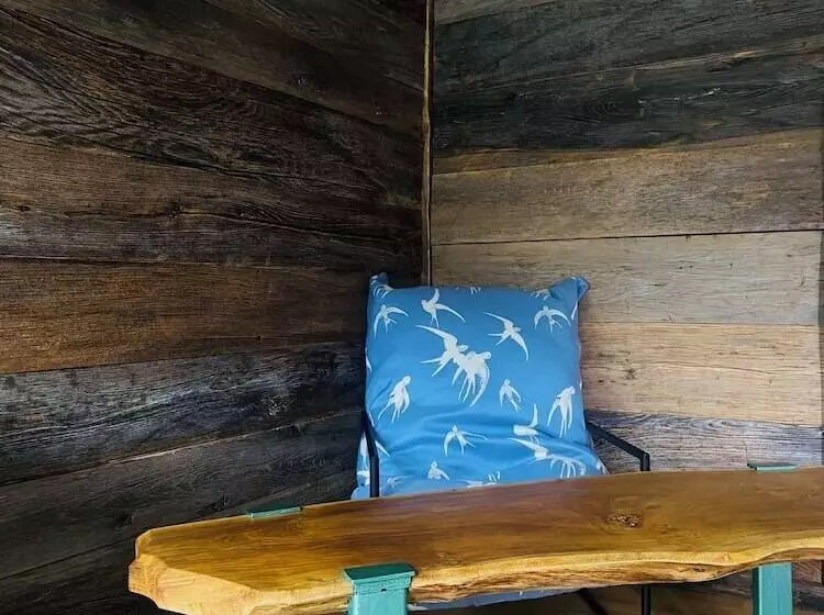 هتل Misty Mountain