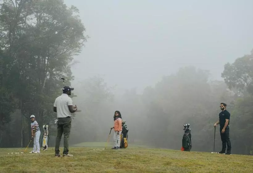 Hotelli Montrose Golf Resort & Spa