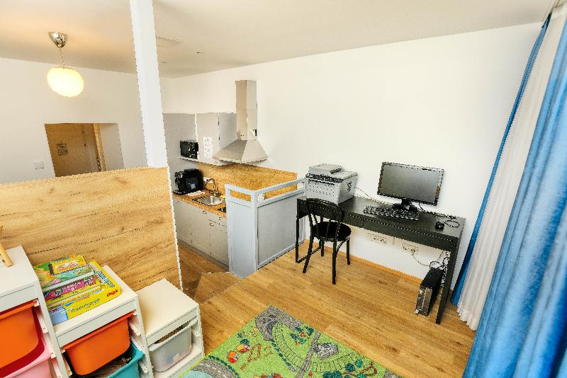 Jimmy S Apartments Emerald