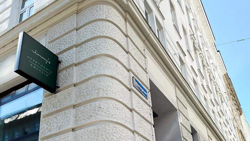 Jimmy S Apartments Emerald