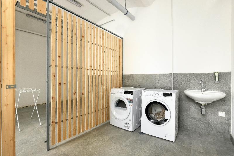 Jimmy S Apartments Emerald