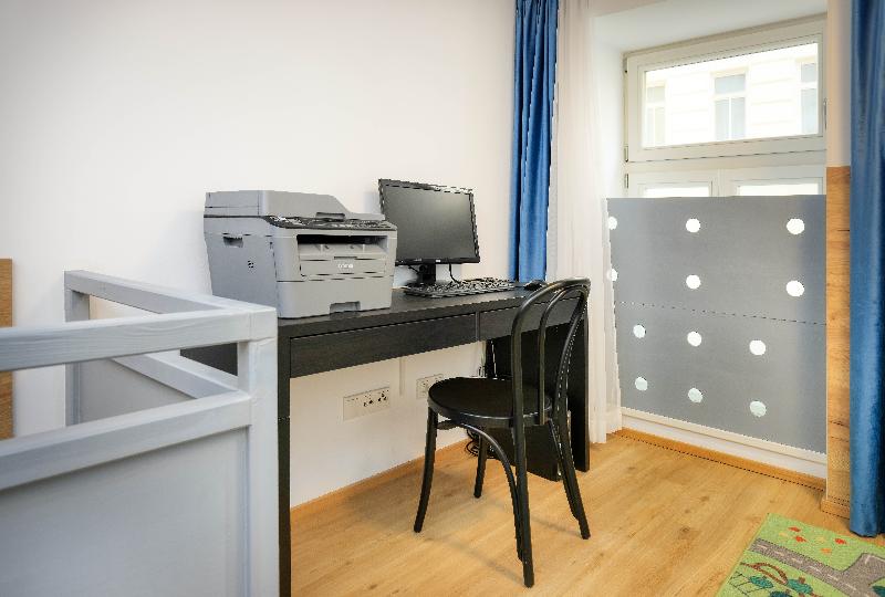 Jimmy S Apartments Emerald