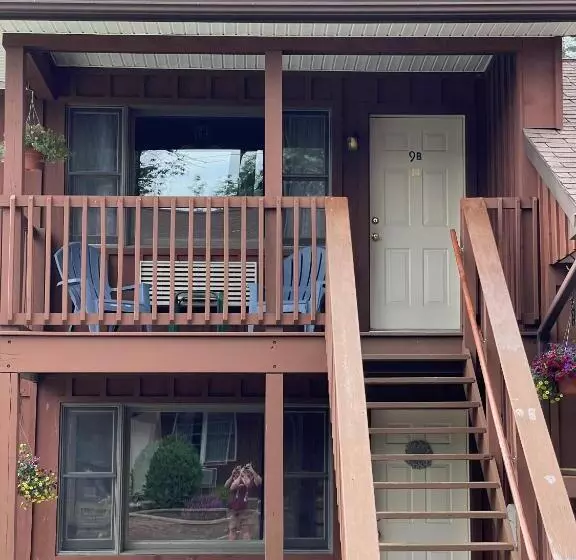 Mohican Resort Motel, Conveniently Located To All Lake George Attractions