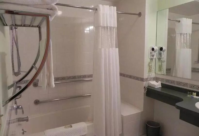 Mohican Resort Motel, Conveniently Located To All Lake George Attractions