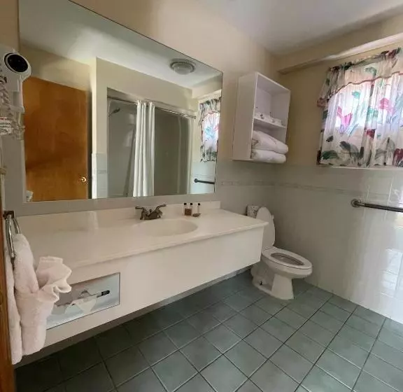 Mohican Resort Motel, Conveniently Located To All Lake George Attractions