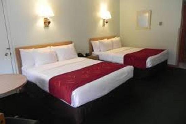 Mohican Resort Motel, Conveniently Located To All Lake George Attractions