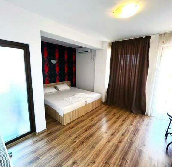 بنسيون Florencia Studios