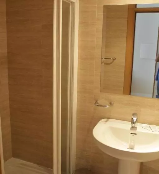 پانسیون Hostal Francisco Salinas