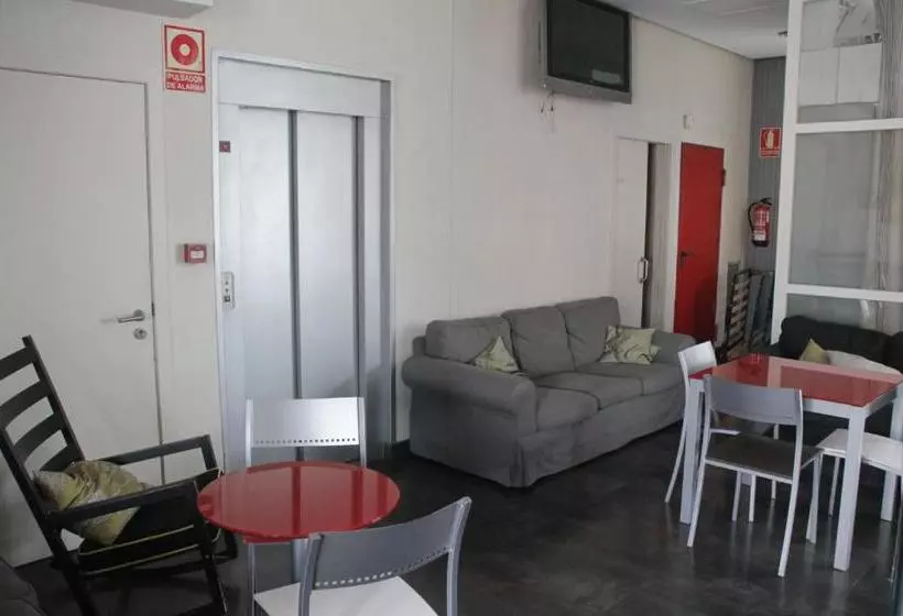 پانسیون Hostal Francisco Salinas