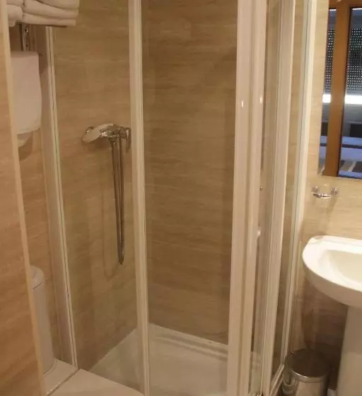 پانسیون Hostal Francisco Salinas